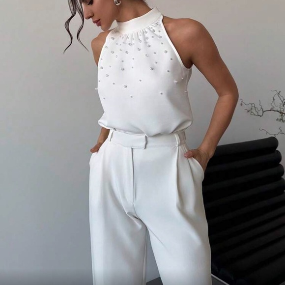 Elegant White Pearls DetailWomen's Top